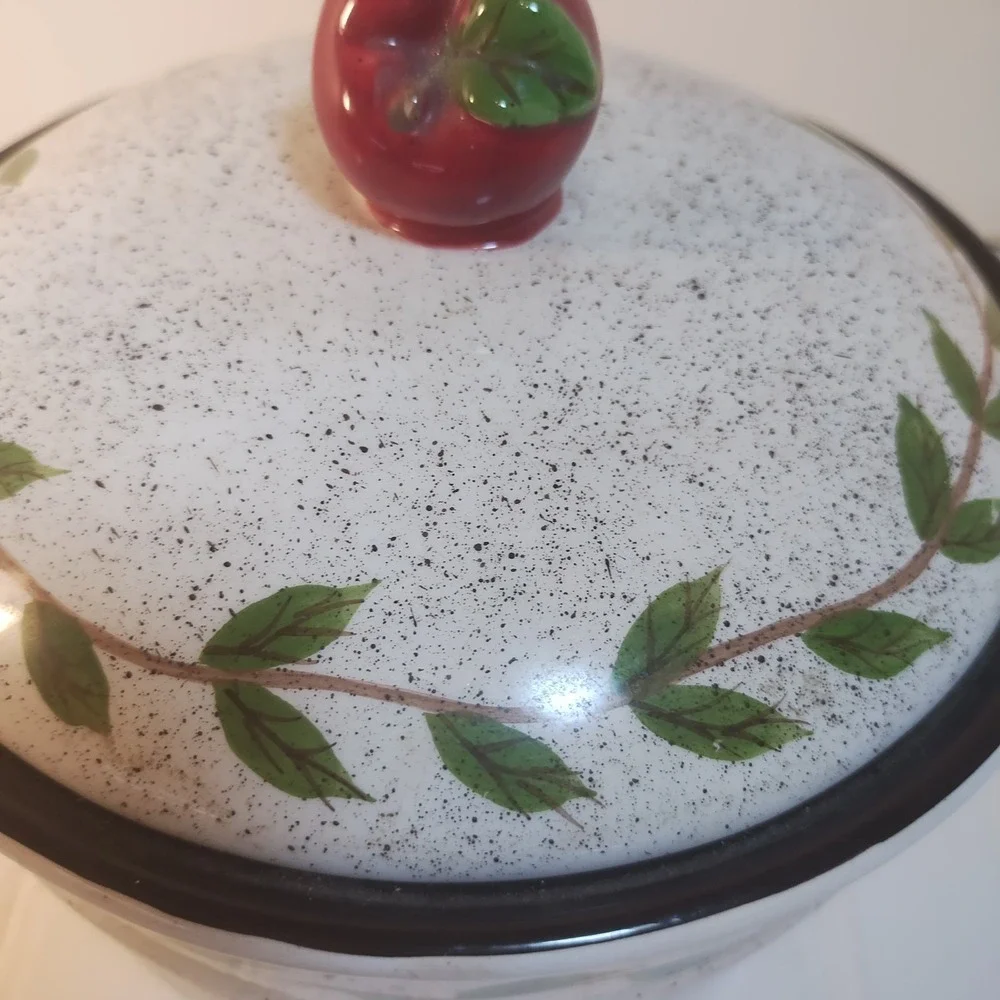 Vintage‎ Young's Apple Ceramic Canister Jar  Heartfelt Kitchen Cottage Farmhouse